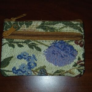 Elegant Floral Tapestry Pouch